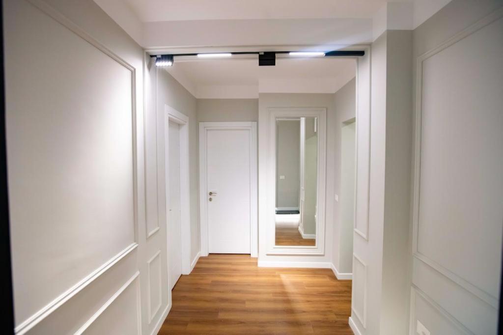 Luxury Apartment At Condor Center Tirana Eksteriør billede